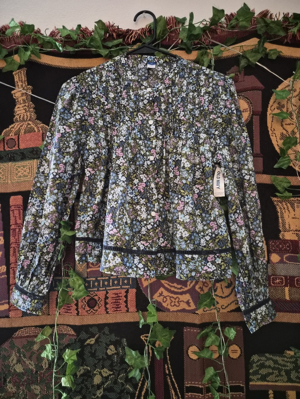 Old Navy Black Floral Quilted Blazer